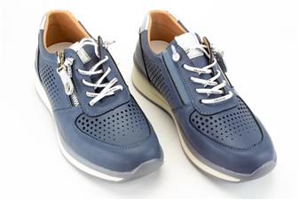 BLAUW SNEAKER ELASTIEKEN