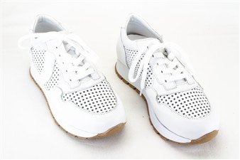 WIT PERFOREE SNEAKER
