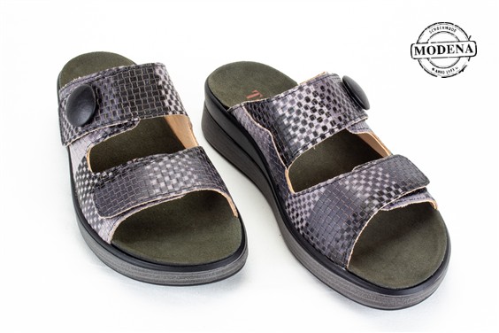 Detailpagina - Ander damesschoenen model: ZWART VLECHT SLIPPER KNOOP