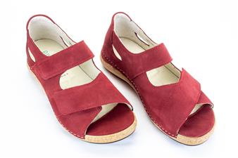 ROOD SANDAAL TOE HIEL K-BREEDT