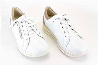 WIT SNEAKER M-BREEDTE