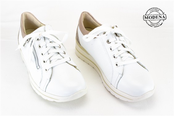 Detailpagina - Ander damesschoenen model: WIT SNEAKER M-BREEDTE
