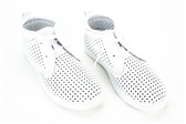 collectie damesschoenen - model WIT HALFHOGE BASKET PERFOREE