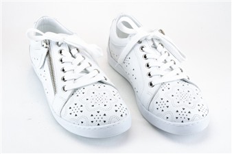 WIT LAGE BASKET RITS PERFOREE