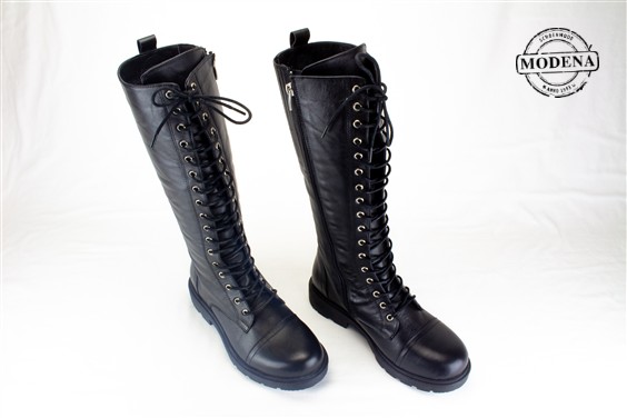 Detailpagina - Ander damesschoenen model: ZWART LANGE VETERLAARS STOERE